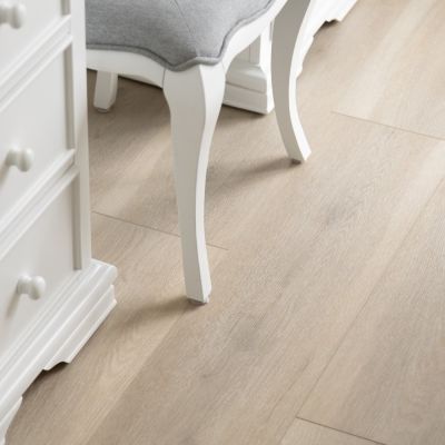 Clover Oak SPC Vinyl Flooring 152.4x22.9cm - Alternative Image