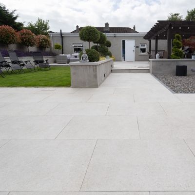 Outdoor Madurai Silver Limestone-Effect Matt Porcelain Tile 90x60cm - Alternative Image