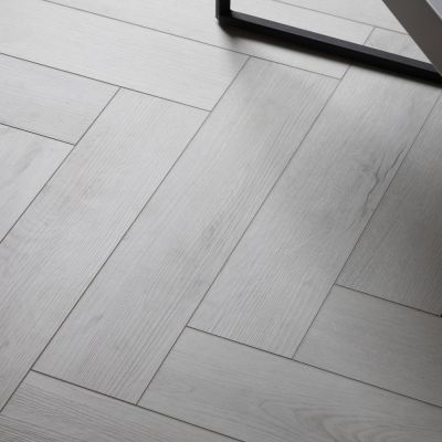 Eden Oak SPC Vinyl Herringbone Flooring 60x12.5cm