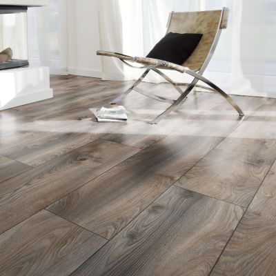 Laminate Flooring - 10mm Mammut Plus 4V AC5 Macro Oak Grey 185x24cm