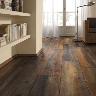Laminate Flooring - 12mm Robusto 4V AC5 Harbour Oak 138x19cm
