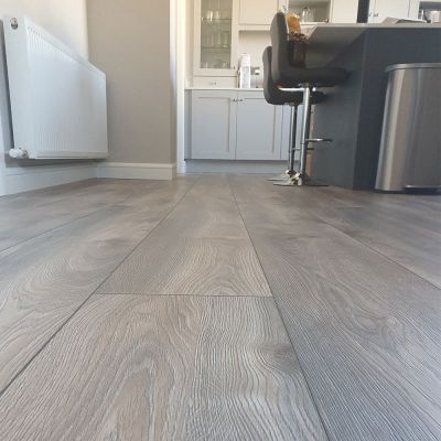 Laminate Flooring - 10mm Mammut Plus 4V AC5 Highland Oak Titan 185x24cm