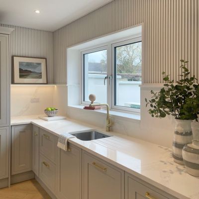 18mm Slat Wall Panel White 290x17cm - Alternative Image